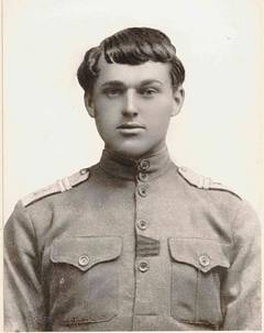 Мл. унтер-офицер К. Рокоссовский. 1917 год. 